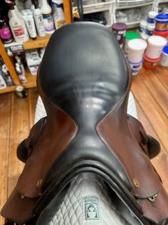 Black Country Vinici Monoflap Jump saddle - 17"