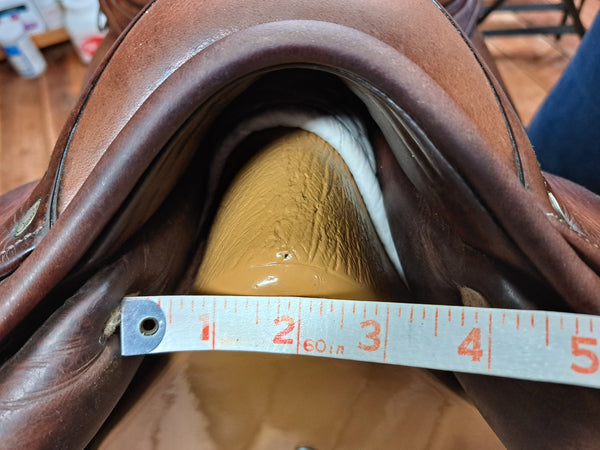 SOLD 2005 Antares Jump Saddle 16.5" SOLD