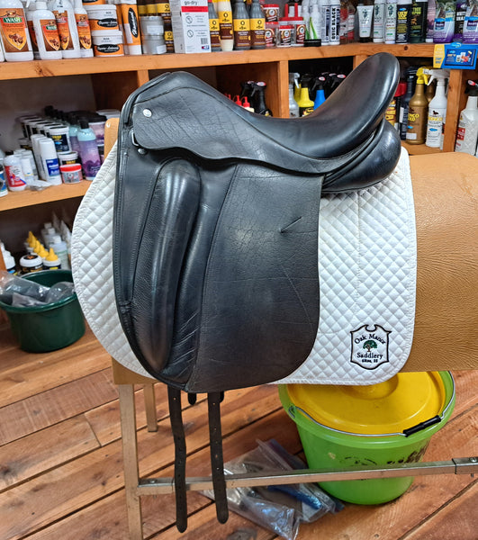 Custom Saddlery Wolfgang Solo Dressage Saddle - 17”