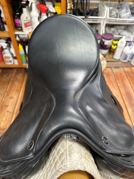 2020 Kingsley Dressage Saddle -17.5