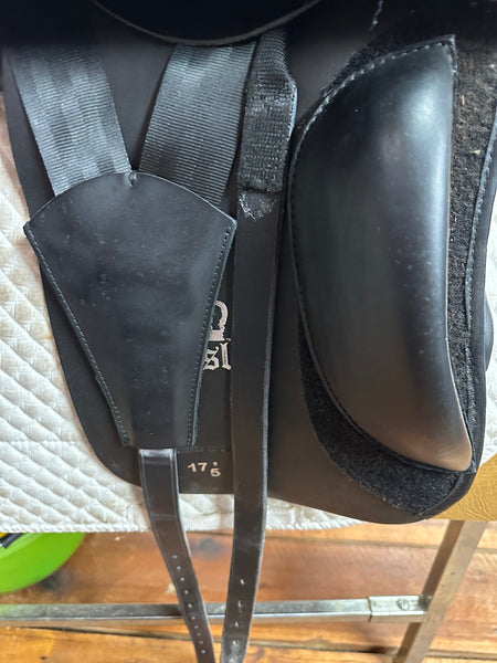 2020 Kingsley Dressage Saddle -17.5