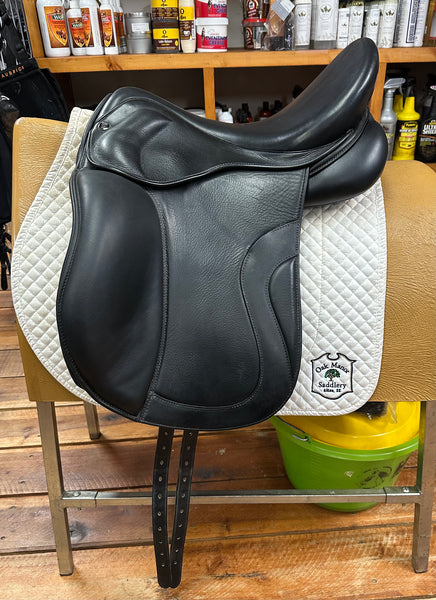2020 Kingsley Dressage Saddle -17.5