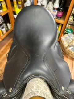 2005 Devoucoux Makila Monoflap Dressage Saddle - 17.5"
