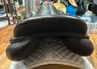 2022 Arion Atlas Monoflap Jump Saddle - 17.5"