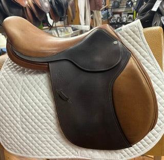 Bevel Artisan Jump Saddle - 17"