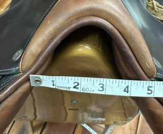 Bevel Artisan Jump Saddle - 17"