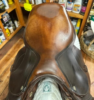 2007 Devoucoux Barritz Jump Saddle - 17"