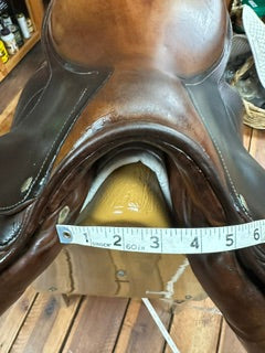2007 Devoucoux Barritz Jump Saddle - 17"