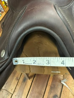 2022 SE 10 Jump Saddle -- 15.5"