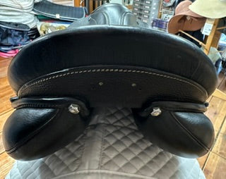 2014 Stubben D Genesis CL Dressage Saddle - 17.5"