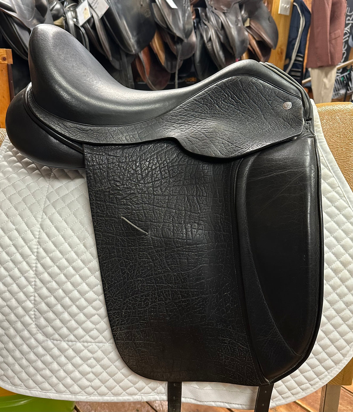 2008 Custom Advantage Dressage Saddle - 17"