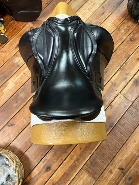 George Gullikson Dressage Saddle - 17.5"