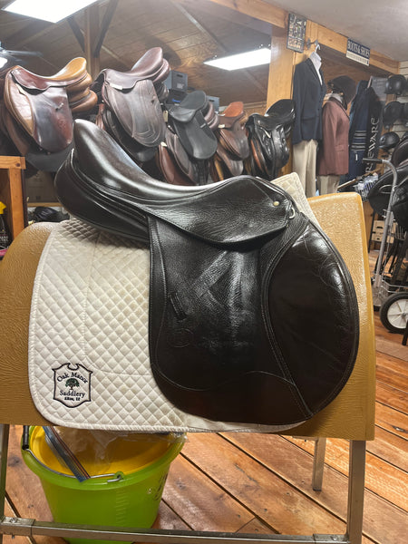 Sheleese Douvoir Close Contact Jump Saddle 17.5"