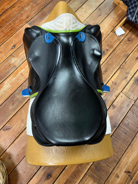 SOLD Stubben Zaria Monoflap Jump Saddle - 17.5" Custom Green and Blue PipinG SOLD