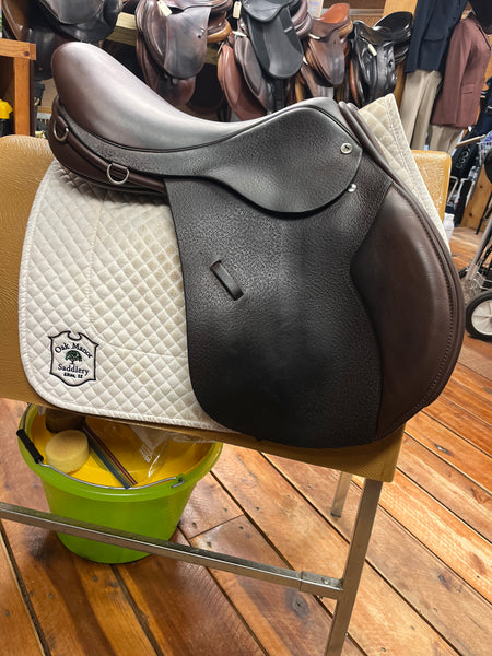 Black Country Quantum Jump Saddle 17"