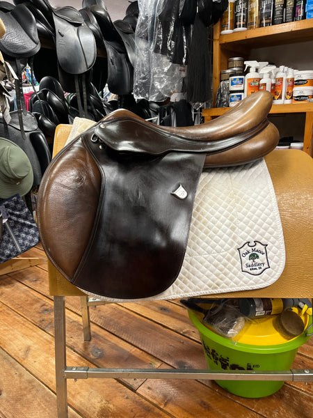 2019 Bates Caprilli Jump Saddle- 18"