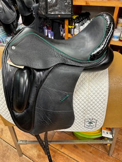 Custom Saddlery Wolfgang Gemini R Dressage Saddle - 17.5"