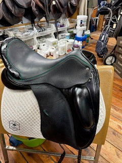 Custom Saddlery Wolfgang Gemini R Dressage Saddle - 17.5"