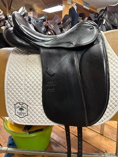 Stubben Genesis Dressage Saddle - 17"