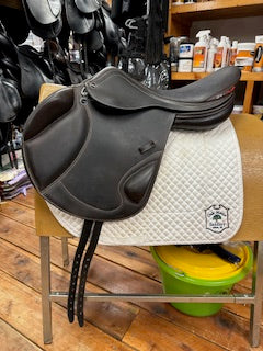 2016 Erre Plus Monoflap Jump Saddle - 18"