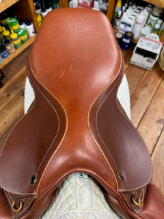 M Toulouse Jump Saddle - 16.5"