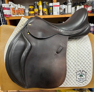 Black Country Jump Saddle - 17"
