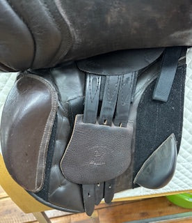 Black Country Jump Saddle - 17"