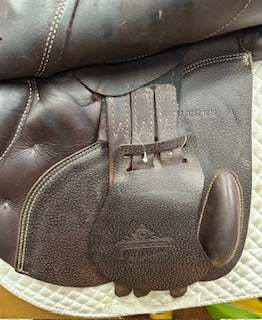 2019 Prestige Versailles Jump Saddle 17"
