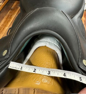2013 Voltaire Lexington Monoflap Jump Saddle - 17.5"