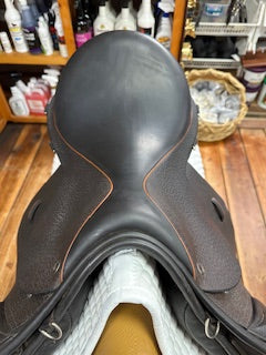 2024 Black Country Wexford Jump Saddle - 18"