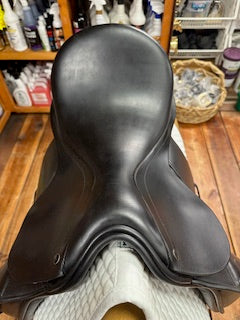 2006 County Competitor Dressage Saddle - 17.5"