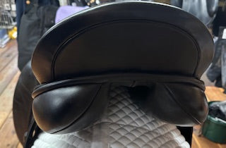 2006 County Competitor Dressage Saddle - 17.5"