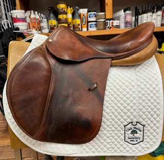 2009 Devoucoux Barritz Jump Saddle - 18.5