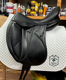 2017 Devoucoux Makila Dressage Saddle- 18"