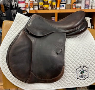 2020 Devoucoux Biarritz Jump Saddle - 17"