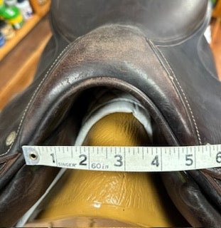 2020 Devoucoux Biarritz Jump Saddle - 17"