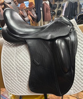 2017 Custom Wolfgang Gemini R Dressage Saddle - 18"