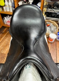 2017 Custom Wolfgang Gemini R Dressage Saddle - 18"