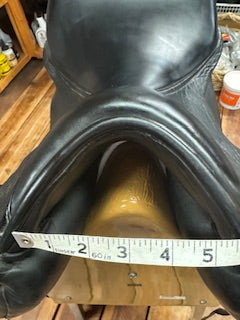 2017 Custom Wolfgang Gemini R Dressage Saddle - 18"