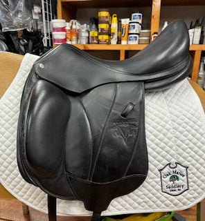 2013 Voltaire Adelaide Dressage Saddle - 18.5