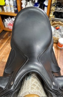 2022 Arion 4D Dressage Saddle - 18"