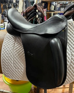 2013 County Perfection Dressage Saddle - 17.5"