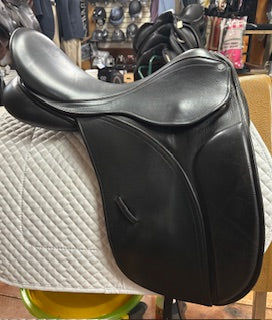 2017 County Connection Dressage Saddle - 18.5"