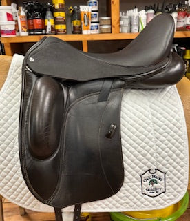 2016 Custom Wolfgang Omni Monoflap Dressage Saddle - 18"