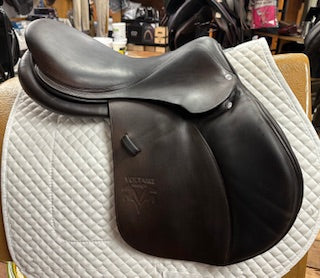 2016 Voltaire Palm Beach Jump Saddle - 17.5"