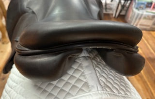 2016 Voltaire Palm Beach Jump Saddle - 17.5"
