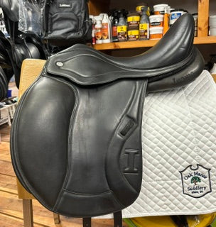 Ikonic Evolution Dual Flap Dressage Saddle - 17.5